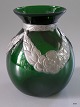 Smuk Grøn 
Glasvase med 
tin montering 
H: 13 cm.
