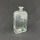 Højde 18 cm.
Bredde 9 cm.
Flot dekoreret 
kantineflaske 
fra 1800 
tallets 
slutning.
Den er ...