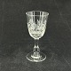 Højde 10,5 cm.
Flot 
portvinsglas 
med ætset motiv 
af hjorte fra 
Kastrup 
Glasværk.
Glasset ...