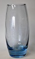 Per Lütken 
Hellas vase i 
aqua glas, 
Holmegård 
glasværk, 
Danmark. No: 
15389. Signeret.
 H: 25 cm. ...