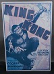 Emaljeskilt med 
King Kong i pæn 
stand.
På bagsiden 
nederst står: 
1933 RKO 
Pictures Inc. 
...