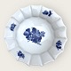 Royal 
Copenhagen, Blå 
blomst, Kantet, 
Skål #10/ 8556, 
17cm i 
diameter, 
1.sortering 
*Pæn stand*