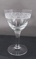 Ejby 
glasservice fra 
Holmegård, 
designet af 
Jacob E. Bang.
Rødvinsglas i 
fin stand.  
H 13,3cm ...