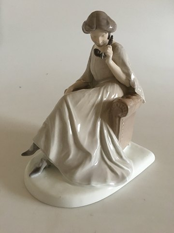 Bing & Grøndahl Figur af Siddende Dame med Telefon No 1706