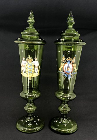 A pair of vases with Coat of arms of Copenhagen and the Danish Coat of arms