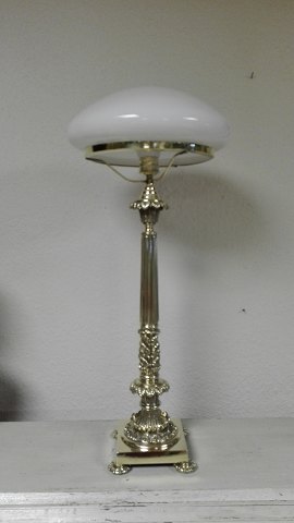 Office lamp of brass