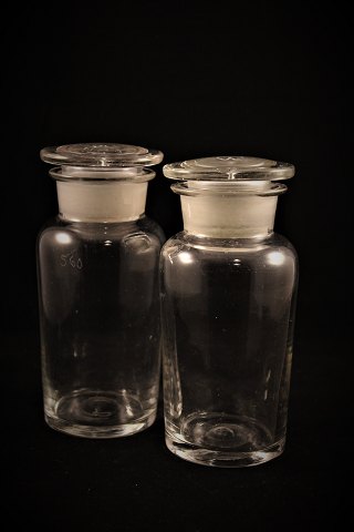Svensk 1800 tals , mundblæst opbevaring glas med låg.
