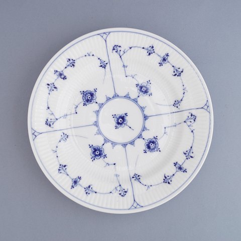 Royal Copenhagen, musselmalet riflet; frokosttallerken af porcelæn #178