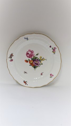 Royal Copenhagen. Sächsische Blume. Runde Servierplatte. Modell 4-1563. 
Durchmesser 33 cm. Vor 1890 hergestellt.  (1 Wahl)