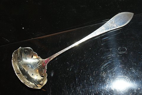 Sprinkle spoon Empire Silveryear 1913Length 16,5 cm.  SOLD