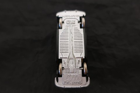 For samleren:
LEGO KARMANN Ghia
Produktionstekst i bunden "KARMANN Ghia Pat. LEGO Pend." Se fotos
Bemærk: Højre forlygte mangler