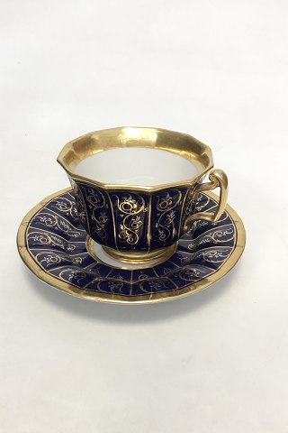 Tidlig (1820-1850) Royal Copenhagen porcelænskop og underkop.