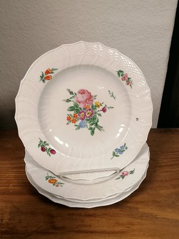 Royal Copenhagen porcelain. Early Saxon flower 
plates