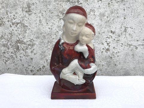 Bornholm ceramics
Michael Andersen
Mother and child
* 1100kr