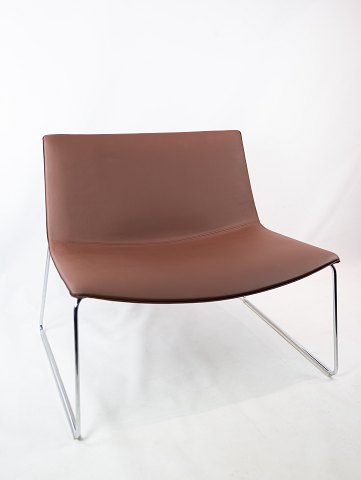 Italian easy chair designed by Lievore Altherr Molina and produced by Arper. 
5000m2 showroom.
