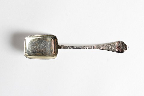 Antik Rococo Sølvbestik
Sukkerspade
L 13 cm