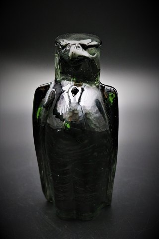 Swedish Glass, figure for WWF - World Wildlife Fund in the form of an eagle. Height:17cm. Signed Paul Hoff 1975 - Limited Edition.