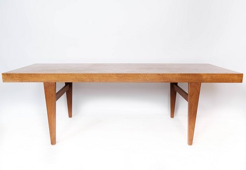 Sofabord i teak med skuffe, af dansk design fra 1960erne.
5000m2 udstilling.
