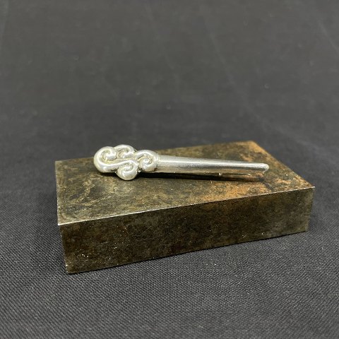 Small art nouveau brooch in silver
