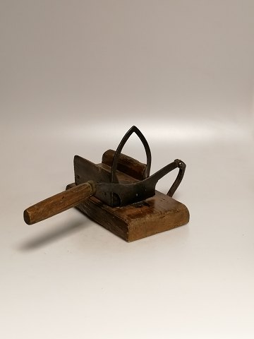 Wood and iron tobacco cutters