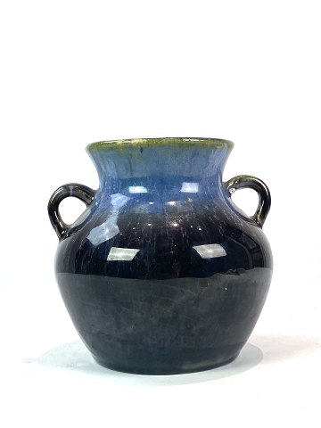 Ceramic vase with glaze in blue colours from around the 1940s. 
5000m2 showroom.
Great condition
