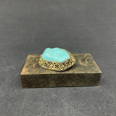 Brooch with turquoise