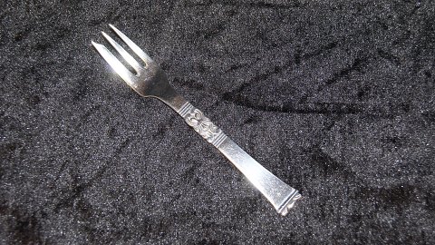 Cake fork # Rigsmønster Silver cutlery with small dents
Released silver
Length 13.5 cm.