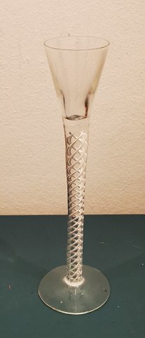 Holmegaard nr. 55  snapseglas med luftspiral i stilken