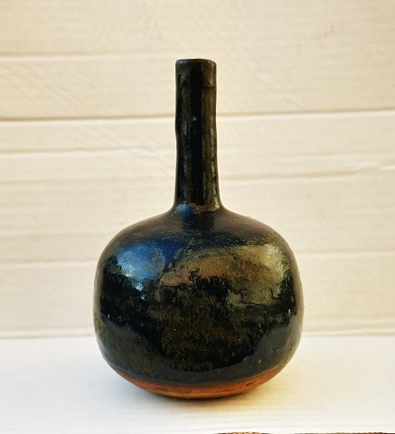 Stoneware vase by Conny Walther