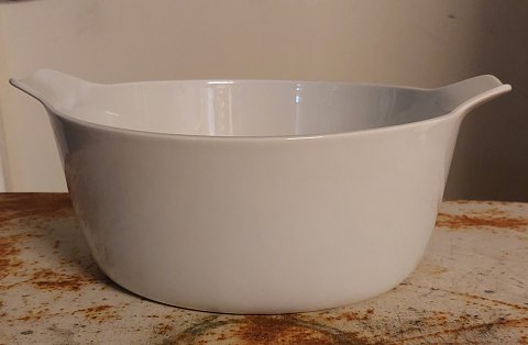 B&G salad bowl designed by H. Koppel