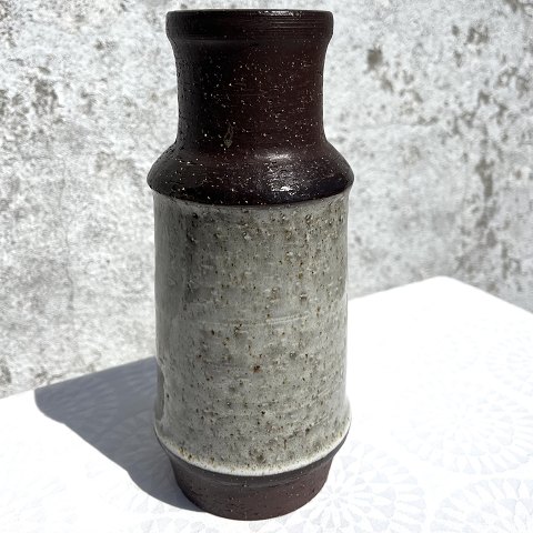 Bornholm ceramics
Michael Andersen
Vase
* 350 DKK