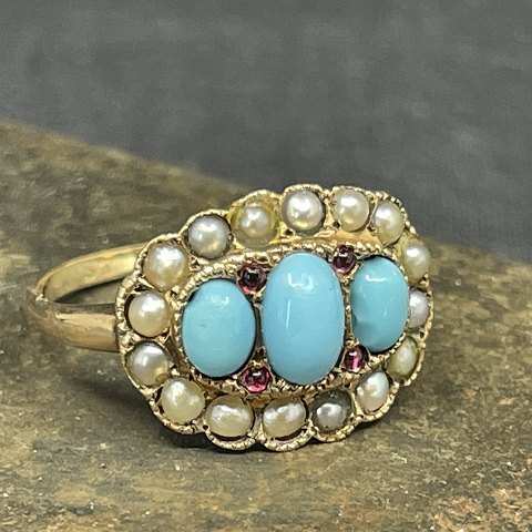 Fine ring in gold from the 1920s