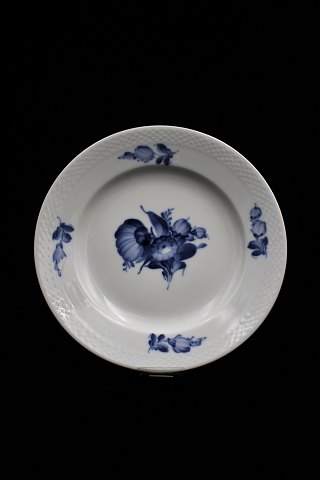 Royal Copenhagen Blue Flower Braided dinner plate. Dia:23,5 cm. 
RC# 10/8096...