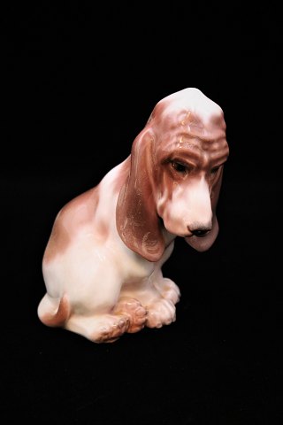 Dahl Jensen porcelain figure of Basset Hound. H:14 cm. 
Marked Royal crown / DJ 1065. ...