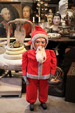 Old Santa Claus with felt clothes, cotton beard, clogs and painted papier-mâché 
face, as well as a really nice patina...