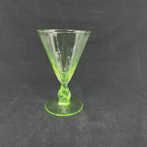 Uranium green Ida white wine glass
