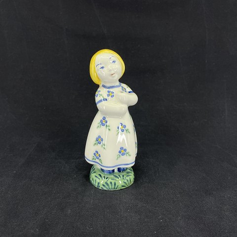 Childrens aid day figurine from 1941 - Little 
sister