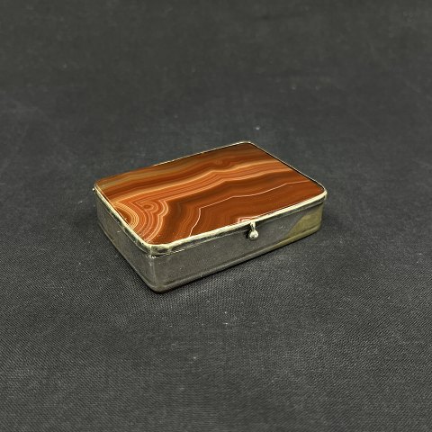 Large square box with ribbon agate