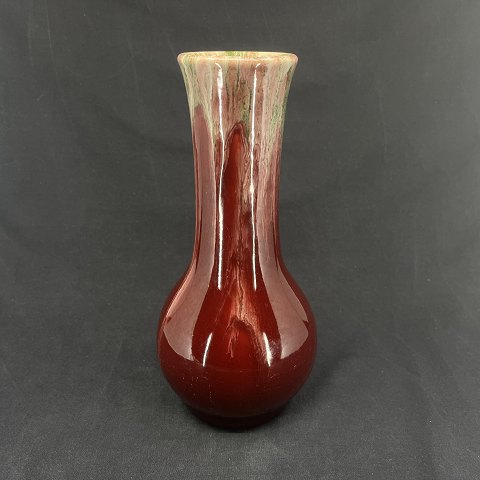Rødglaseret vase fra Michael Andersen