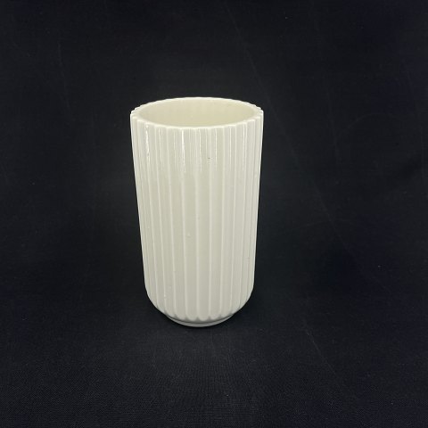 White Lyngby vase, 15 cm.