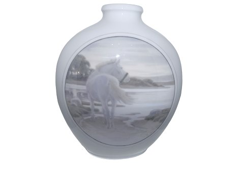 Royal CopenhagenLarge unique Art Nouveau vase with horse from 1926