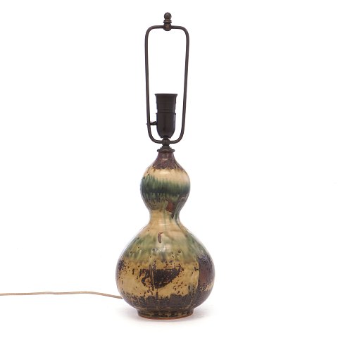 Sung glazed stoneware lamp by Axel Salto 20658. 
Signed Salto Royal Copenhagen. H stonware: 30cm