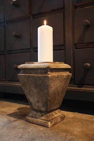 Old French jar (Candlestick for block candles) in solid marble with a SUPER fine 
patina...