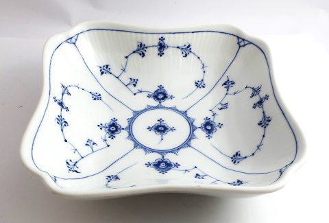 Royal Copenhagen. Blue fluted, plain. Square bowl. Model 26. Width 21 cm. (1 
quality)