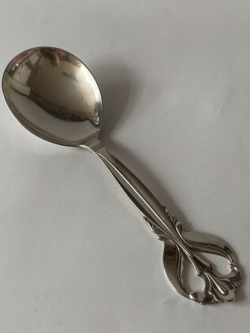 Benedikte Serving spoon silver stain
Length 20 cm