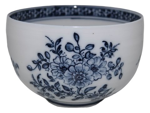 Blue Fluted
Small unique bowl