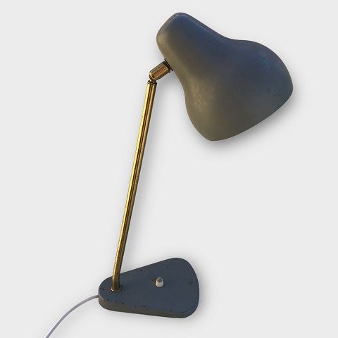 Vilhelm Lauritzen
Louis Poulsen
Skrivebords lampe
2850kr