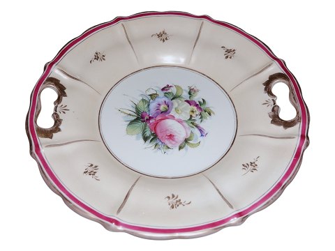 Bing & Grondahl
Cake platter with multicoloured flowers from 1853-1895