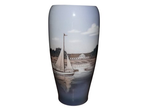 Royal Copenhagen
Vase med sejlbåd i Guldborgsund