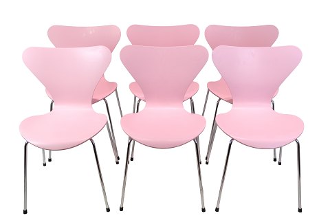 Set Of Six Syver Chairs - Model 3107 - Syver Chair - Lacquered In Pink - Arne 
Jacobsen - Fritz Hansen
Excellent condition
